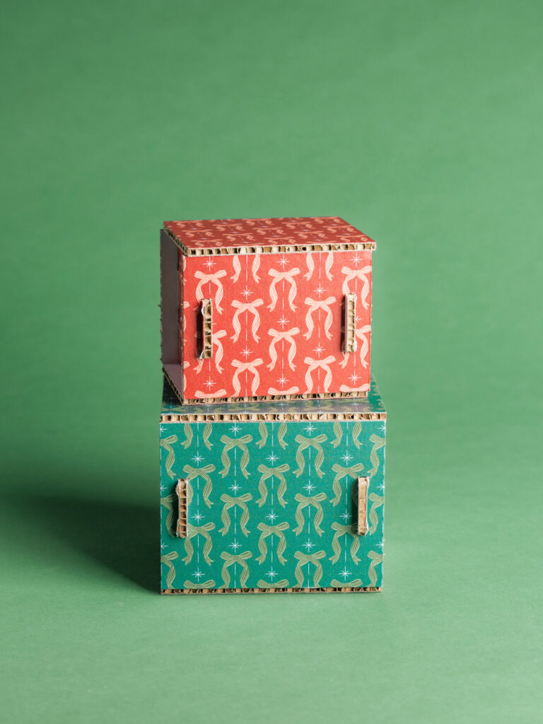 Scatole cubo fiocchi rossa e verde set 2 pz