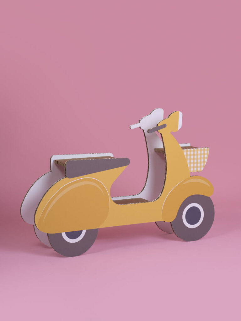 Vespa decorativa gialla
