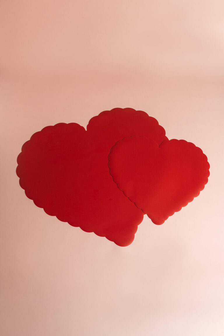 Tappeto in vinile forma a cuore rosso